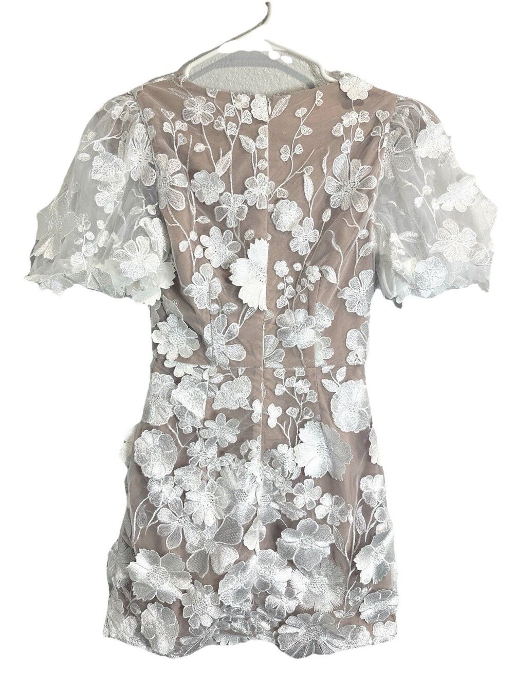 Elliatt Zayla Floral Applique Cocktail Mini Dress XS White Nude 3D Lace Romantic - Picture 5 of 12